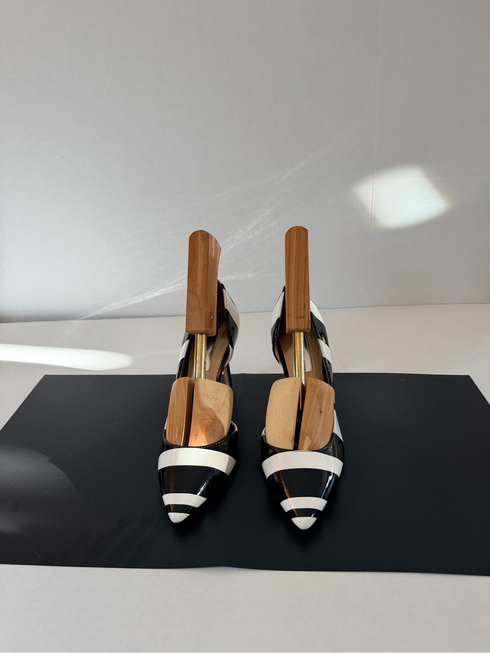 INC International Concepts Black/White Striped Pointed Toe Stiletto Pumps 7.5M - Picture 2 of 14
